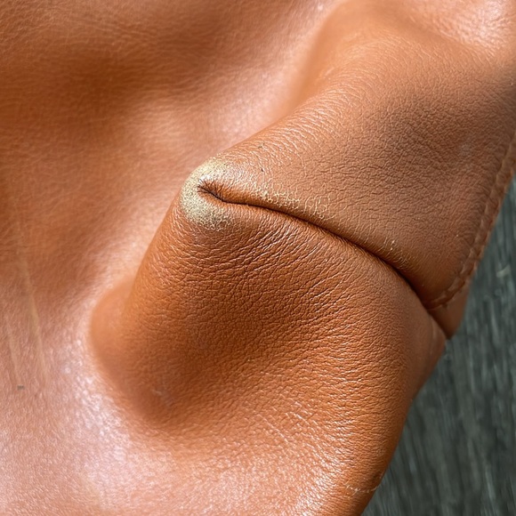 Madewell Leather Tote - Picture 3 of 8